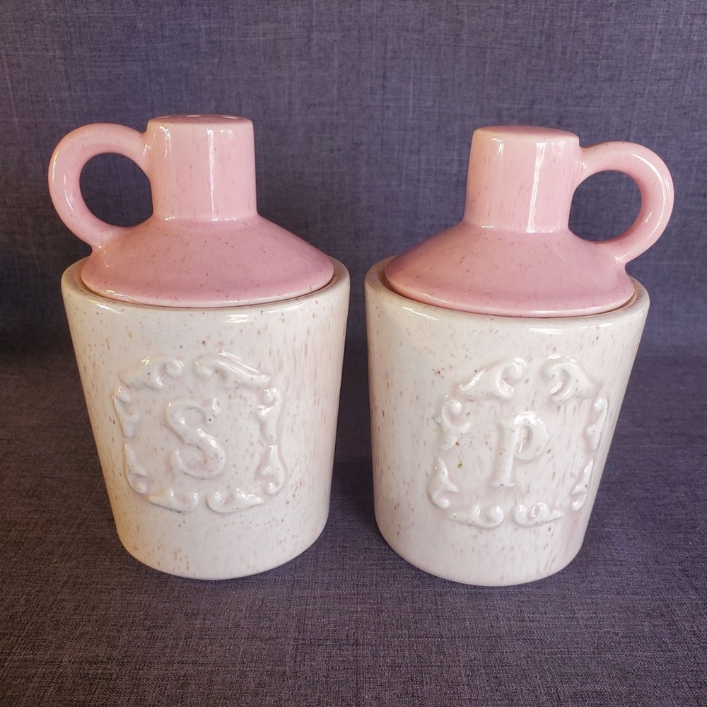 Salt & Pepper shakers